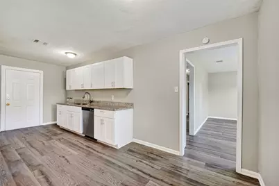 4909 Holloway Drive, Houston, TX 77048 - Photo 9