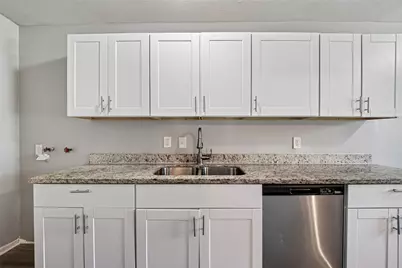 4909 Holloway Drive, Houston, TX 77048 - Photo 13
