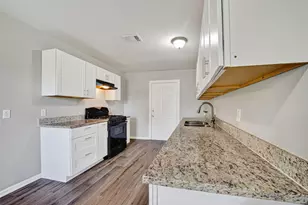 4909 Holloway Dr, Houston, TX 77048 - Photo 11