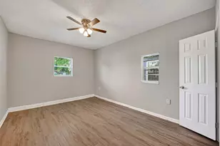 4909 Holloway Dr, Houston, TX 77048 - Photo 33