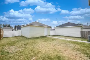 11924 Prior Park Dr, Houston, TX 77047 - Photo 13