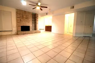 15614 Barbarossa Dr, Houston, TX 77083 - Photo 13