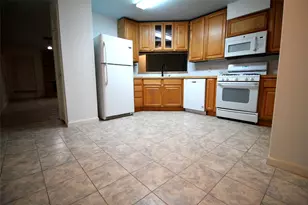 15614 Barbarossa Dr, Houston, TX 77083 - Photo 9