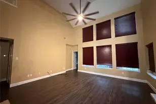 2010 Trail Water Ct, Houston, TX 77339 - Photo 5
