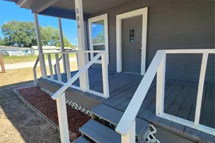 506 9th St, Hempstead, TX 77445 - Photo 5