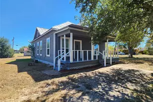 506 9th St, Hempstead, TX 77445 - Photo 3