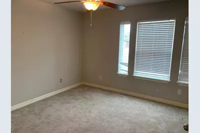 107 Freedom Drive, Clute, TX 77531 - Photo 9