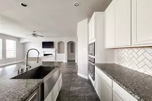 4618 Prairie Springs Ln, Rosharon, TX 77583 - Photo 11