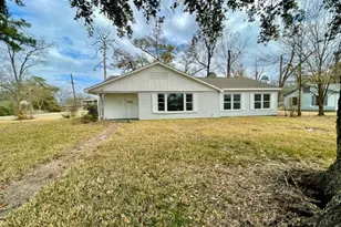 3190 Willowood Dr, Beaumont, TX 77703 - Photo 1