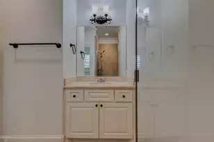 5410 Valerie St, Bellaire, TX 77401 - Photo 33