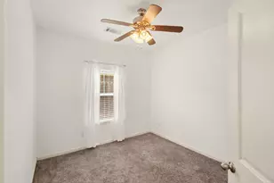 3413 Omega St, Houston, TX 77022 - Photo 5