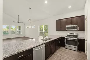 3413 Omega St, Houston, TX 77022 - Photo 11