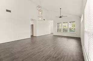 3413 Omega St, Houston, TX 77022 - Photo 15
