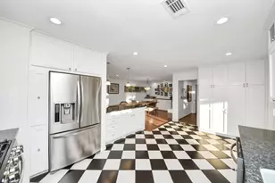 411 Venice St, Sugar Land, TX 77478 - Photo 13