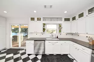 411 Venice St, Sugar Land, TX 77478 - Photo 11