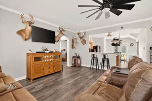 4933 1/2 Powers Ln, Alvin, TX 77511 - Photo 3