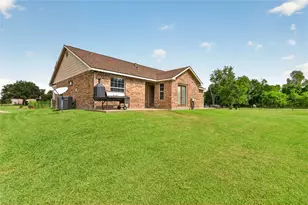 4933 1/2 Powers Ln, Alvin, TX 77511 - Photo 31