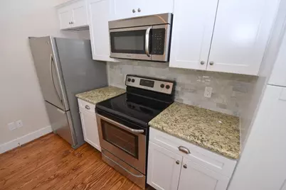 119 E 26th #A, Houston, TX 77008 - Photo 9