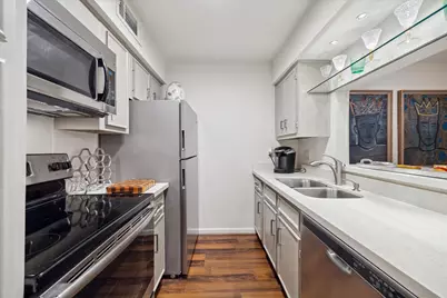 606 Marshall Street #C2, Houston, TX 77006 - Photo 5