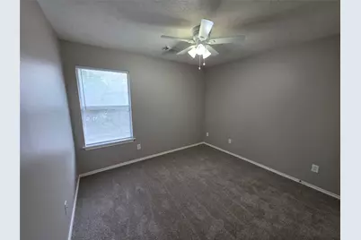 94 N Burberry Park Circle N, The Woodlands, TX 77382 - Photo 11