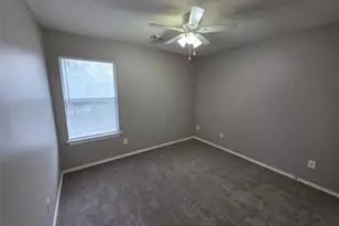 94 N Burberry Park Circle N, The Woodlands, TX 77382 - Photo 11
