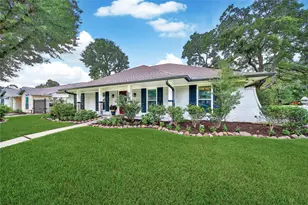 963 Thornton Rd, Houston, TX 77018 - Photo 3