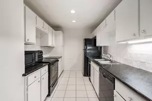 2829 Timmons Ln, Houston, TX 77027 - Photo 7