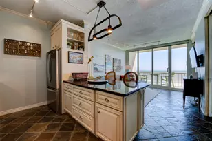 1401 E Beach Dr, Galveston, TX 77550 - Photo 3