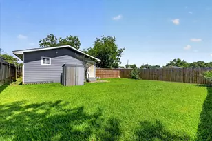 8023 Fountain St, Houston, TX 77051 - Photo 29