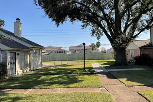 6649 Westwick Dr, Houston, TX 77072 - Photo 3