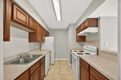 10555 Turtlewood Court #210, Houston, TX 77072 - Photo 11