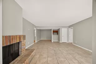 10555 Turtlewood Ct, Houston, TX 77072 - Photo 3