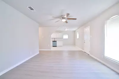 9409 Kentshire Drive, Houston, TX 77078 - Photo 7