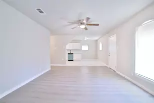 9409 Kentshire Dr, Houston, TX 77078 - Photo 7