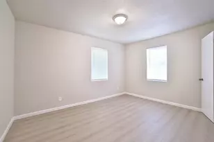 9409 Kentshire Dr, Houston, TX 77078 - Photo 11