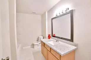 9409 Kentshire Dr, Houston, TX 77078 - Photo 17