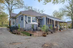 1011 S Sycamore St, Palestine, TX 75801 - Photo 33