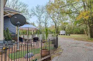 1011 S Sycamore St, Palestine, TX 75801 - Photo 39