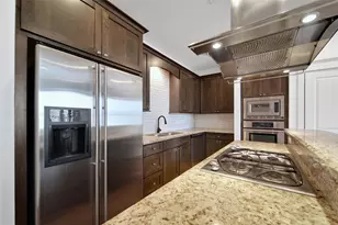 108 Riley Ln, Houston, TX 77003 - Photo 11