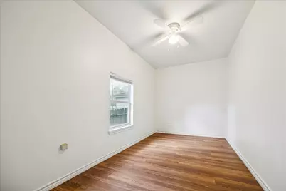 7933 Elwood Street, Houston, TX 77012 - Photo 17