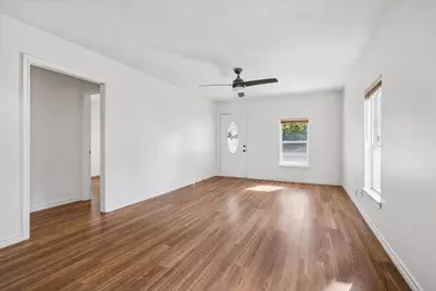 7933 Elwood Street, Houston, TX 77012 - Photo 7