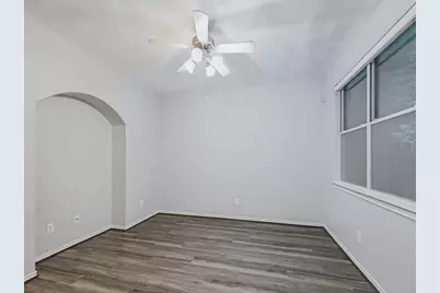 151 N Burberry Park Circle, Spring, TX 77382 - Photo 5