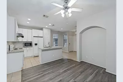 151 N Burberry Park Circle, Spring, TX 77382 - Photo 9