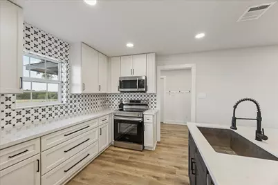 5844 Fm 949 Road, Sealy, TX 77418 - Photo 9