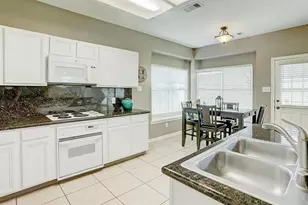 635 Presley Way, Sugar Land, TX 77479 - Photo 9