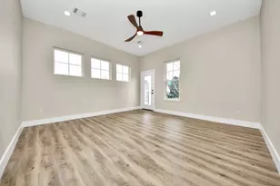 125 E 38th St, Houston, TX 77018 - Photo 25