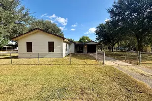 1633 Jones St, Rosenberg, TX 77471 - Photo 5