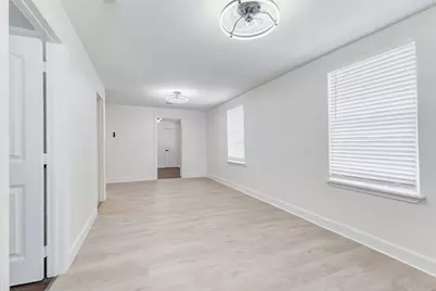 3414 Le Badie Street, Houston, TX 77026 - Photo 9