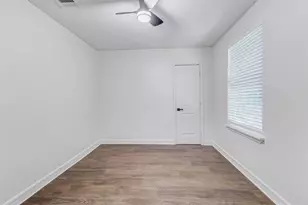 3414 Le Badie St, Houston, TX 77026 - Photo 13