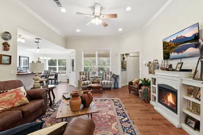 232 N Dixie Street, Brenham, TX 77833 - Photo 11